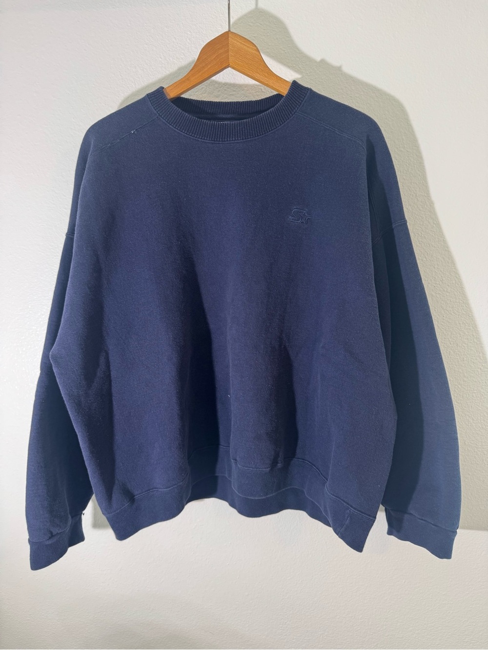 Vintage STARTER Men's Navy Crewneck Sweatshirt